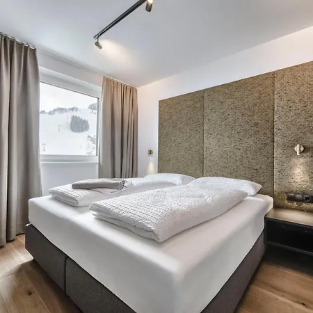 Eagle * Σάαλμπαχ-Χίντεργκλεμ